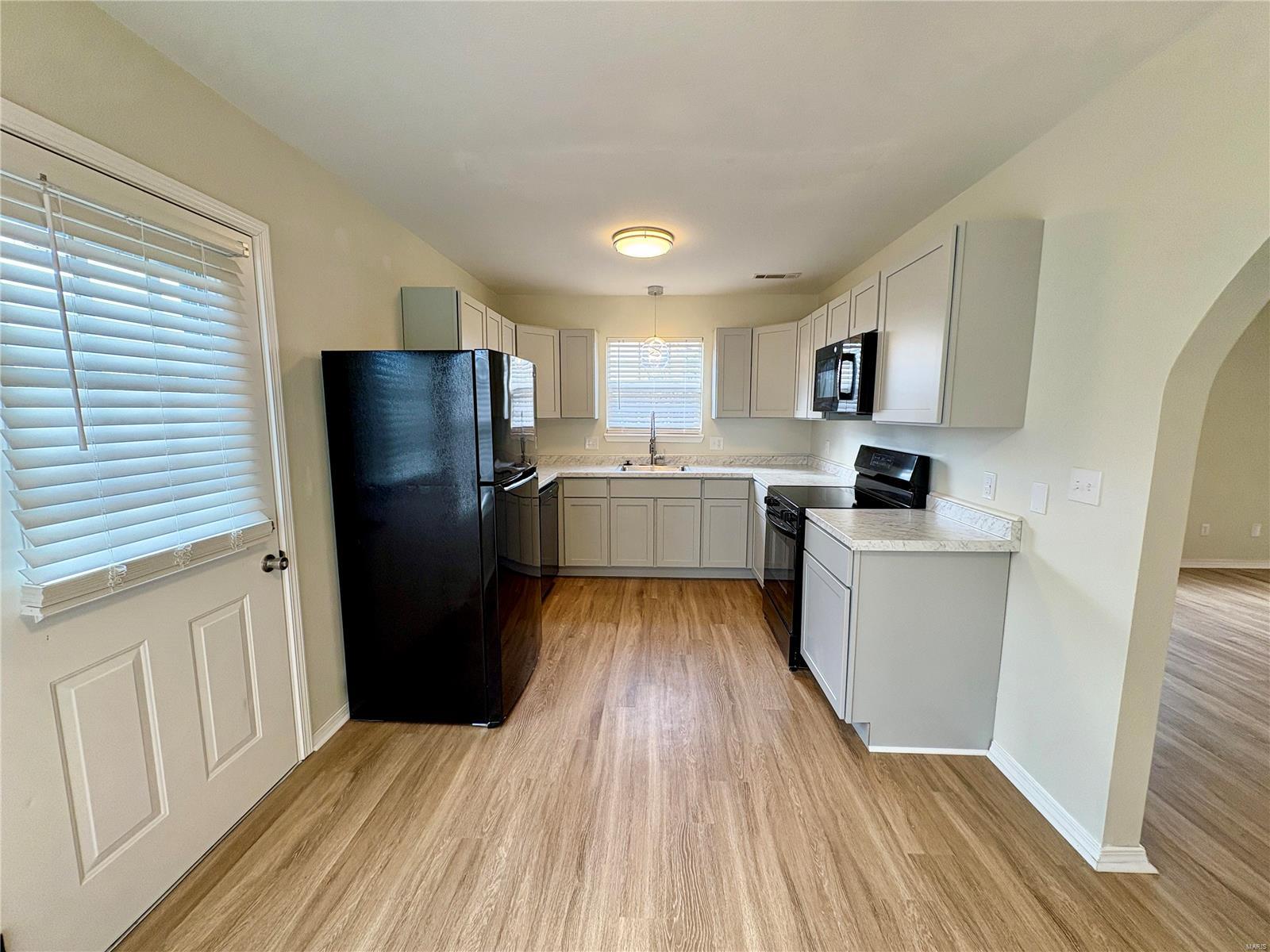 813 Breeze Court Property Photo 8