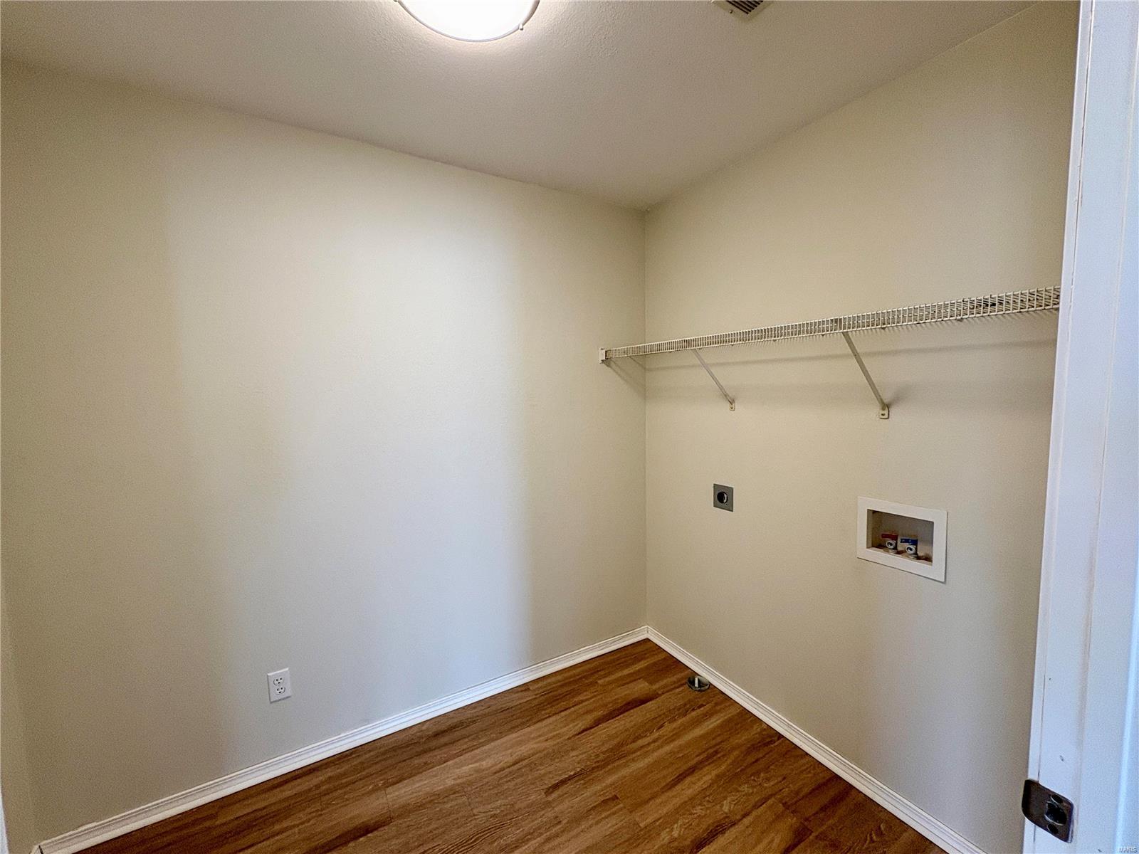 813 Breeze Court Property Photo 14
