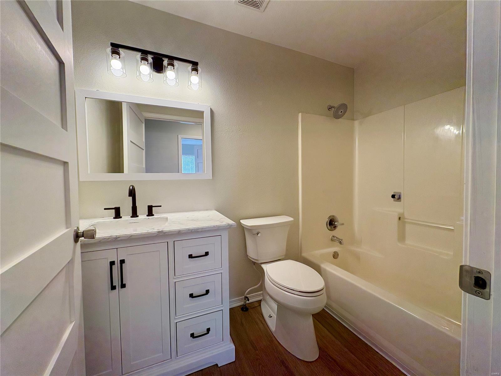 813 Breeze Court Property Photo 17