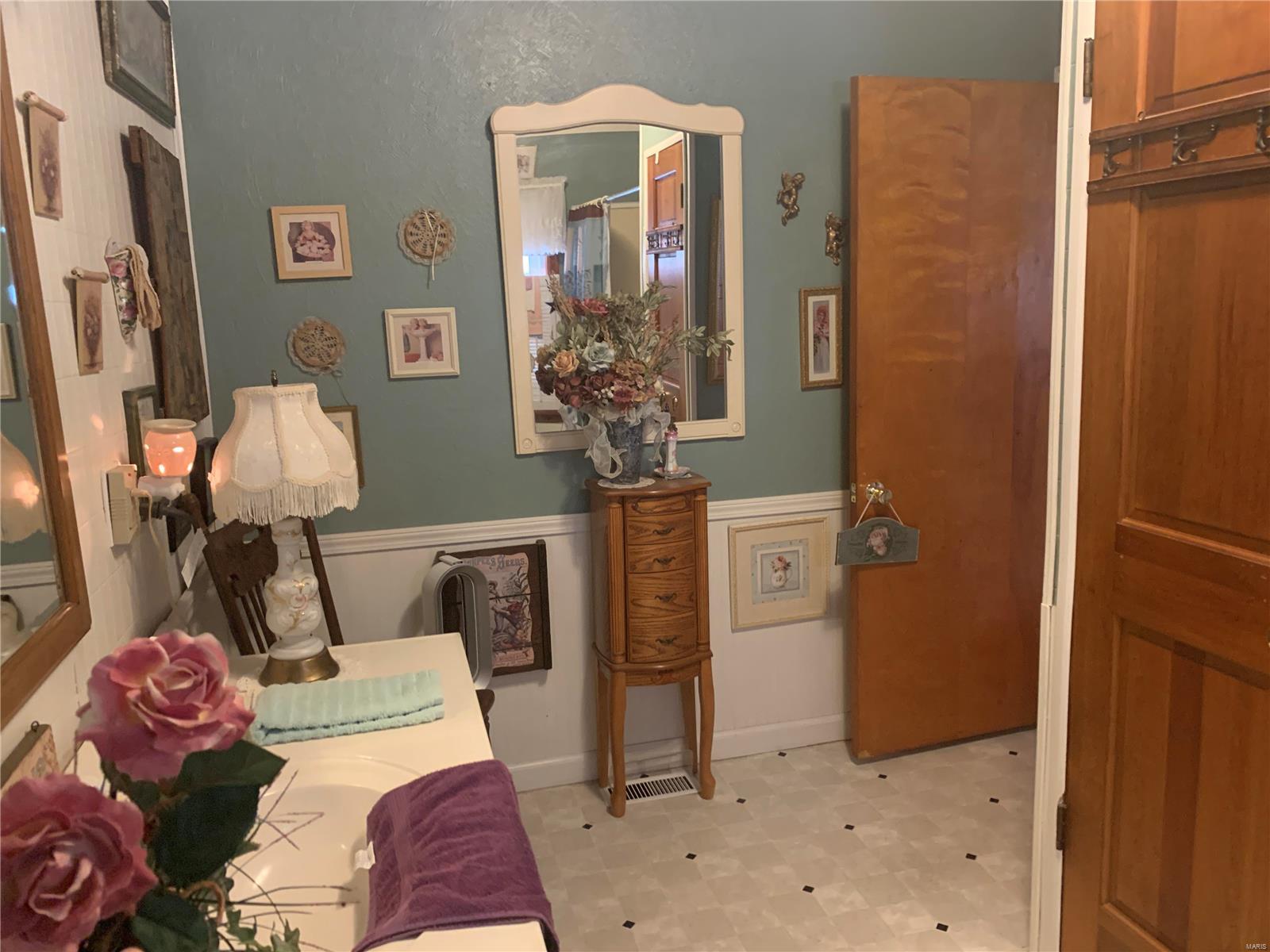 526 E Ste Maries Street Property Photo 15