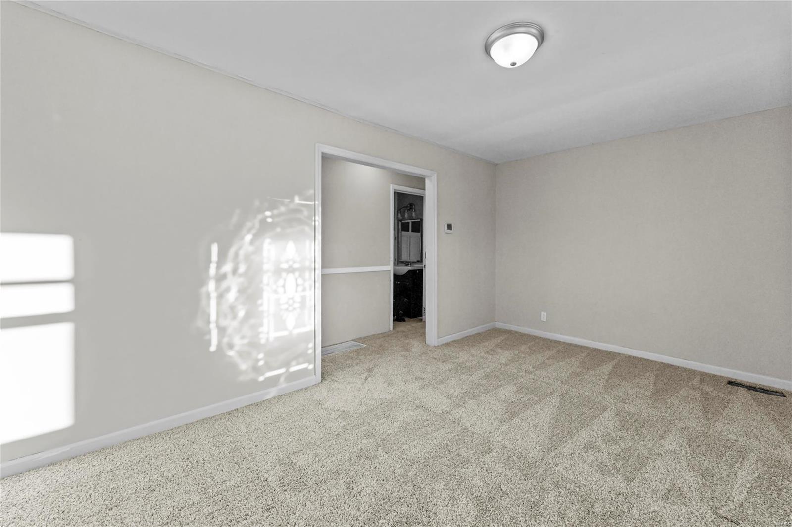 1138 N Washington Avenue Property Photo 3