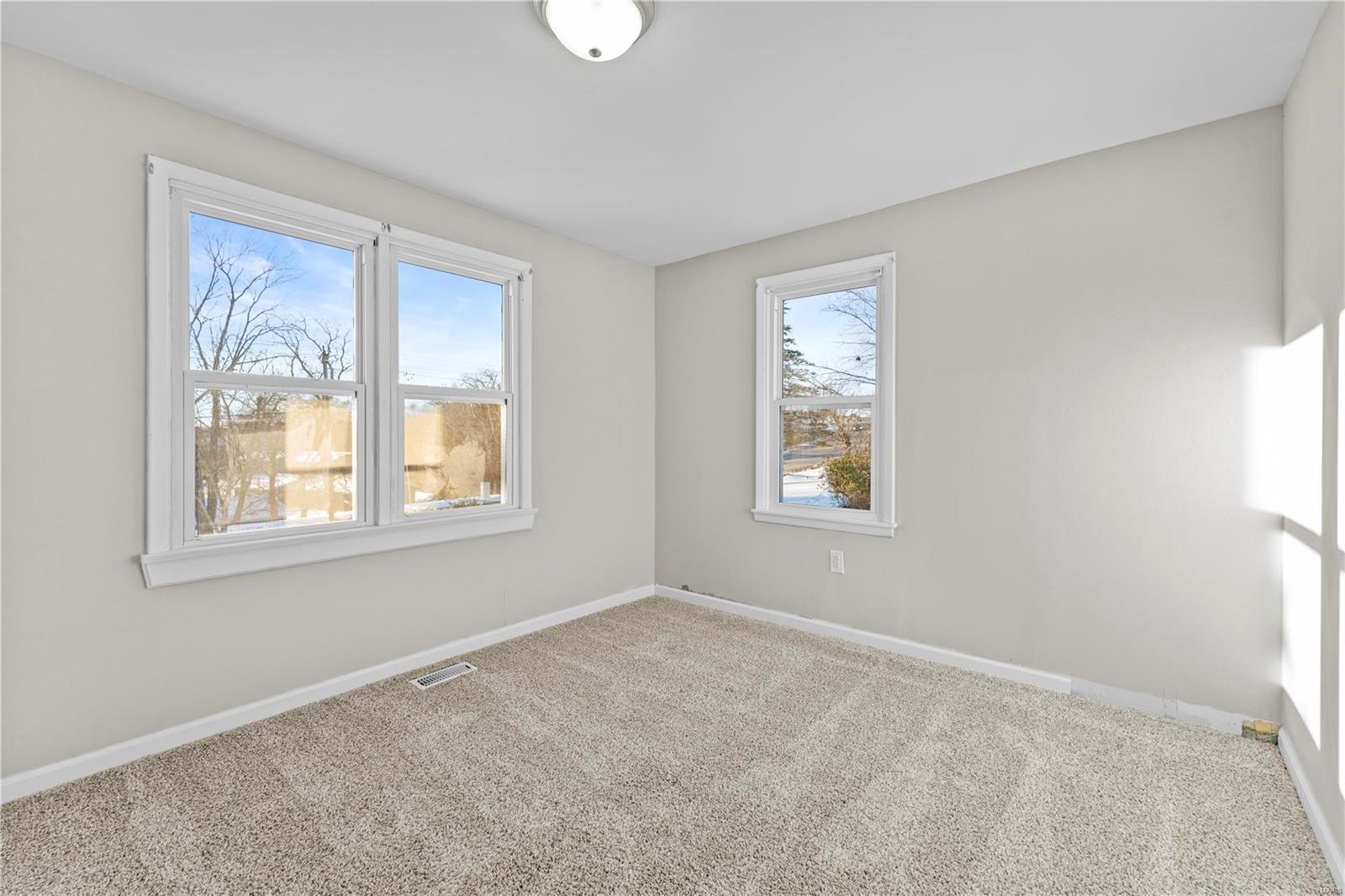 1138 N Washington Avenue Property Photo 5
