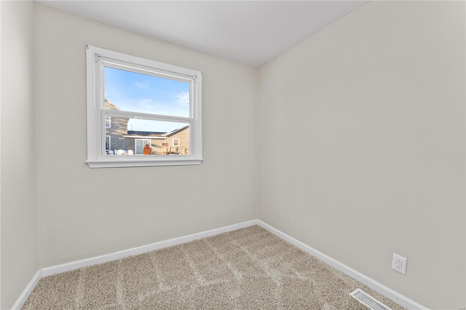 1138 N Washington Avenue Property Photo 7