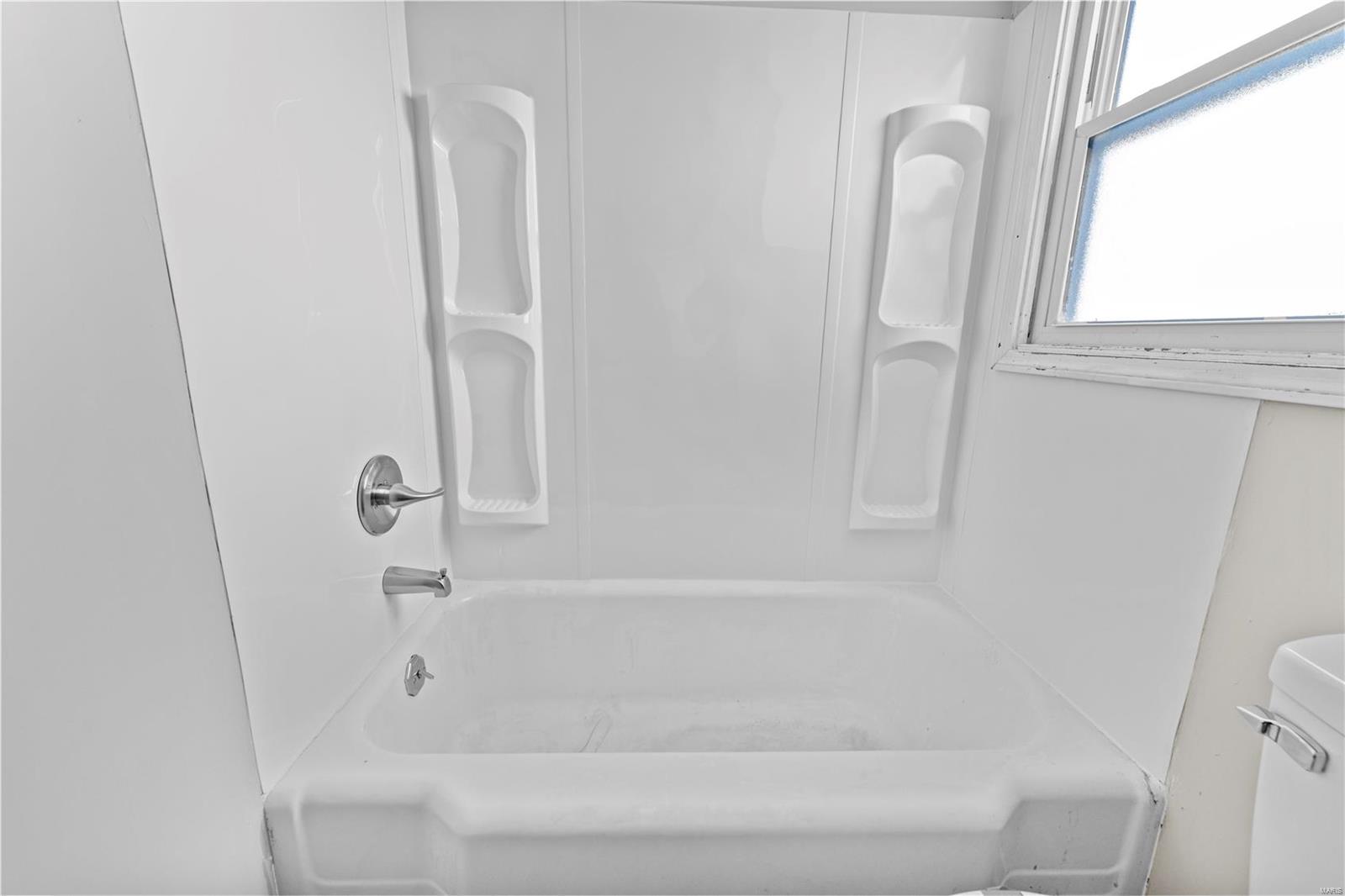 1138 N Washington Avenue Property Photo 11
