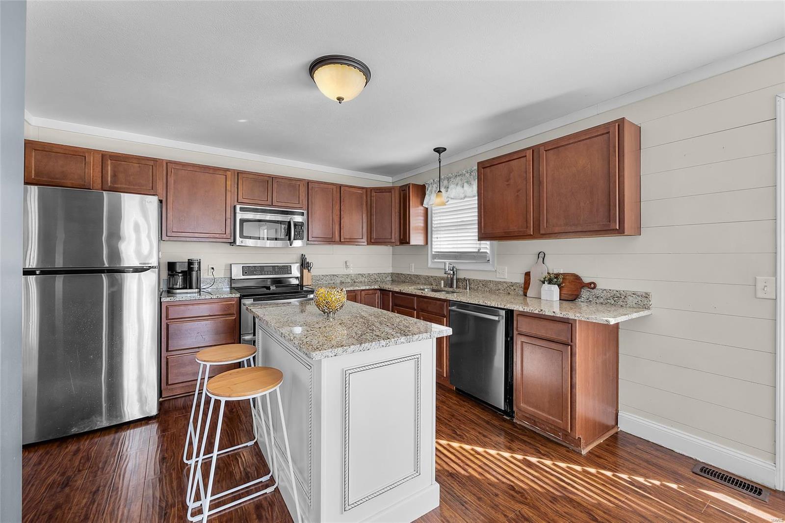 208 Rockport Property Photo 13