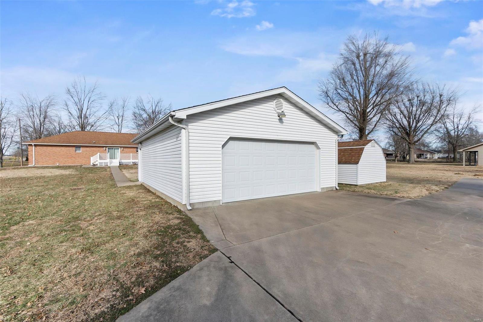413 Huber Road Property Photo 2