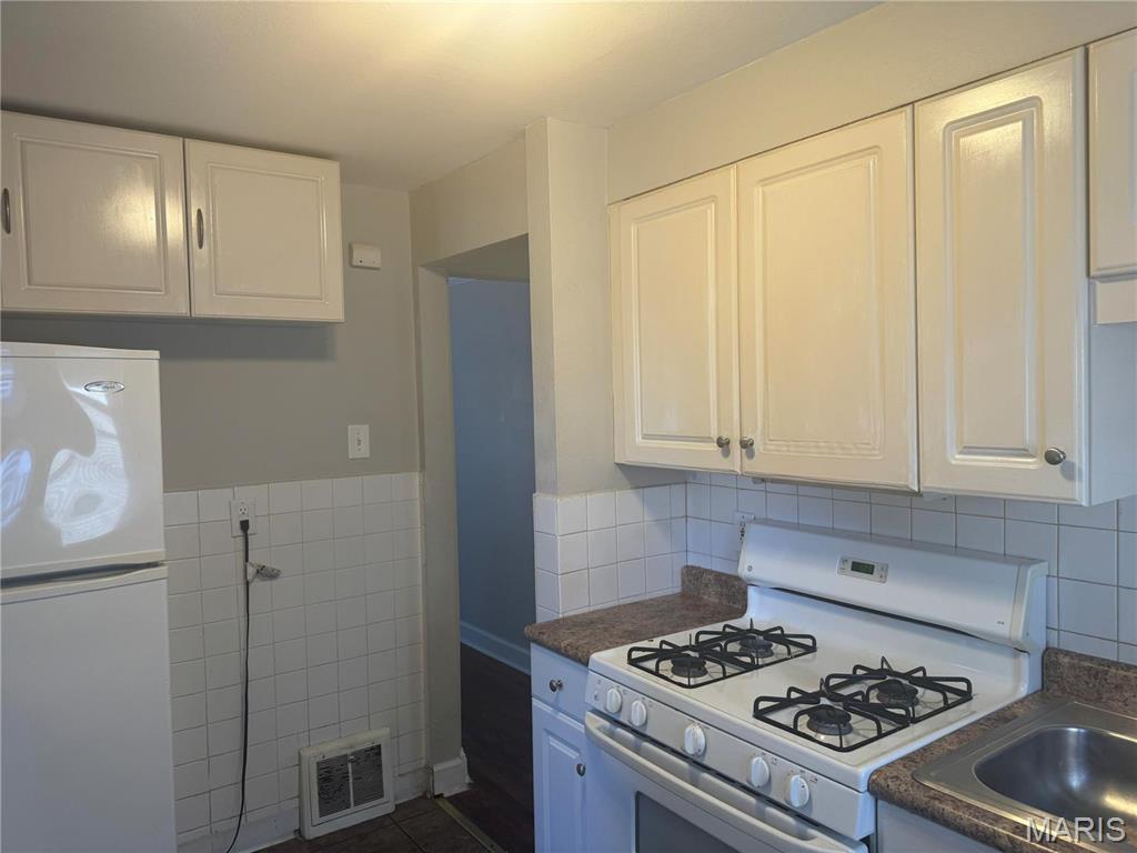 9100 Gedde Avenue Property Photo 5