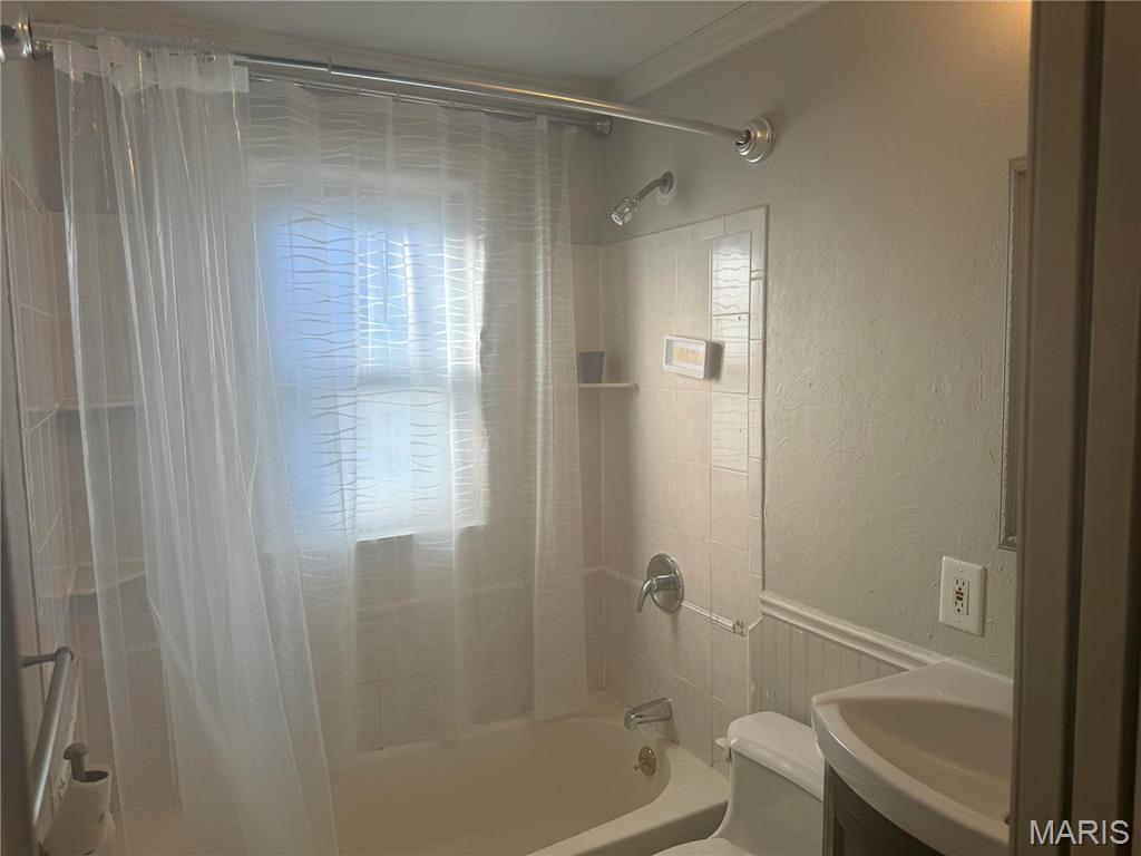 9100 Gedde Avenue Property Photo 9