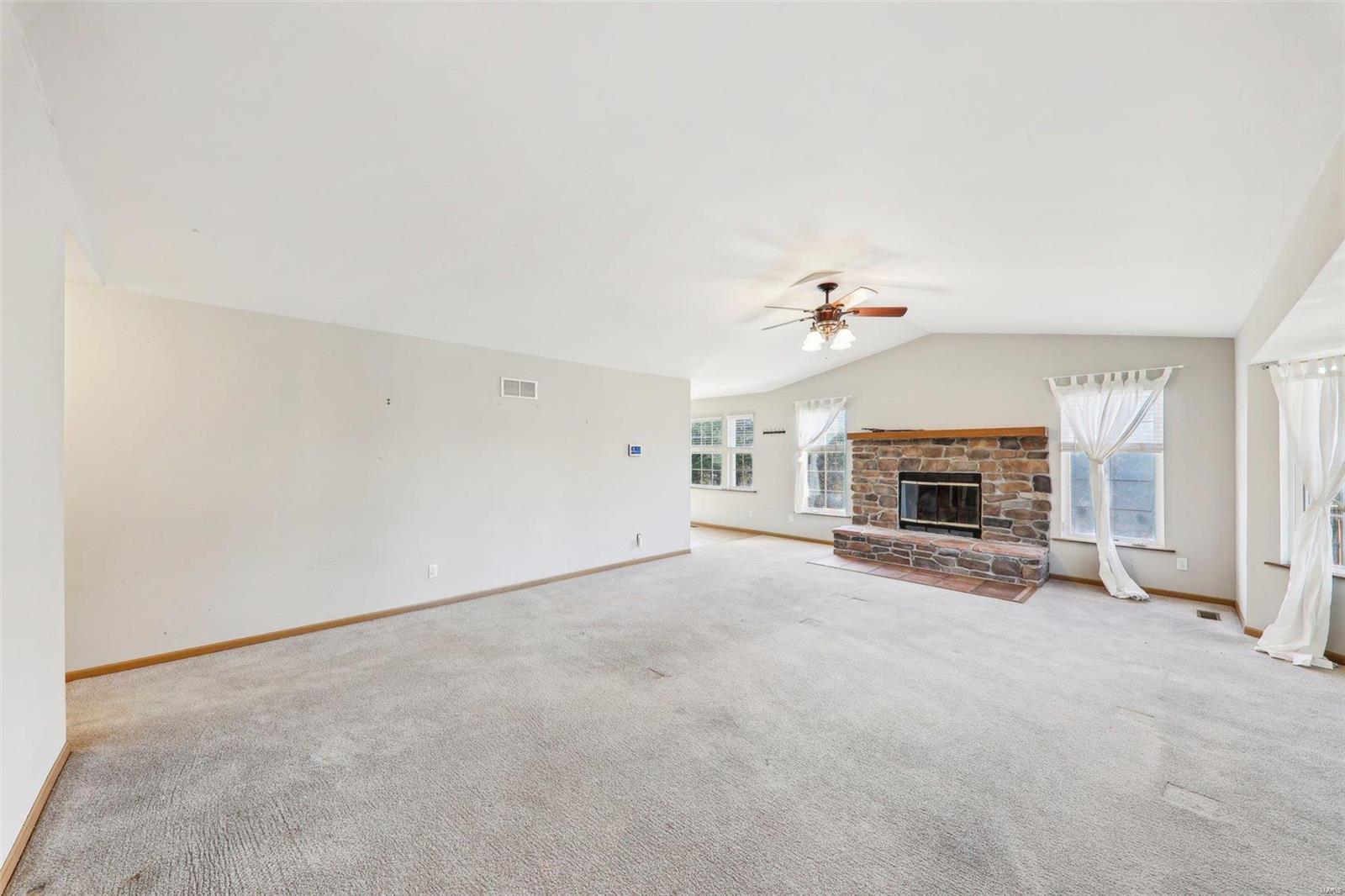 4043 E Shore Drive Property Photo 14