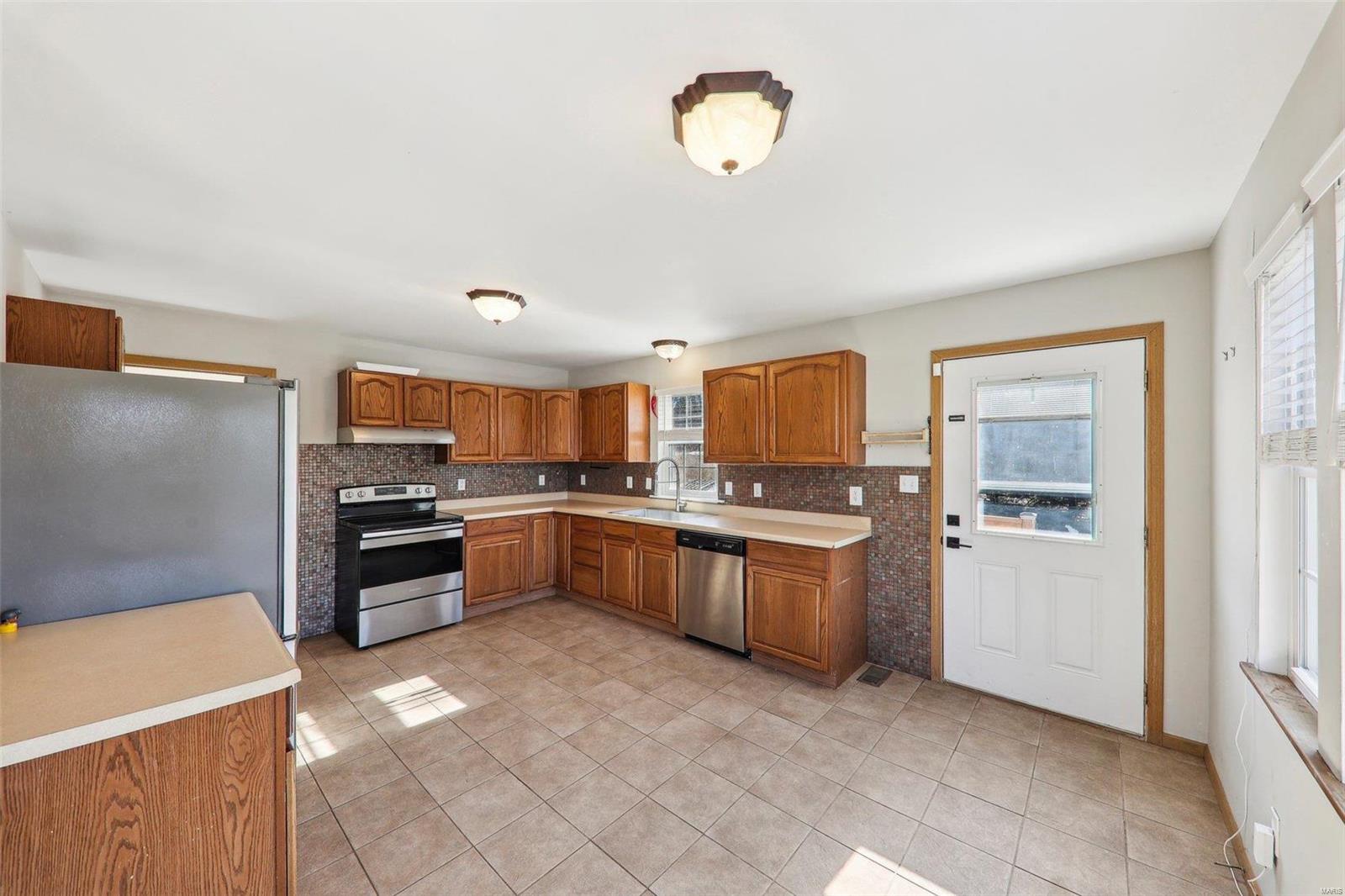 4043 E Shore Drive Property Photo 16
