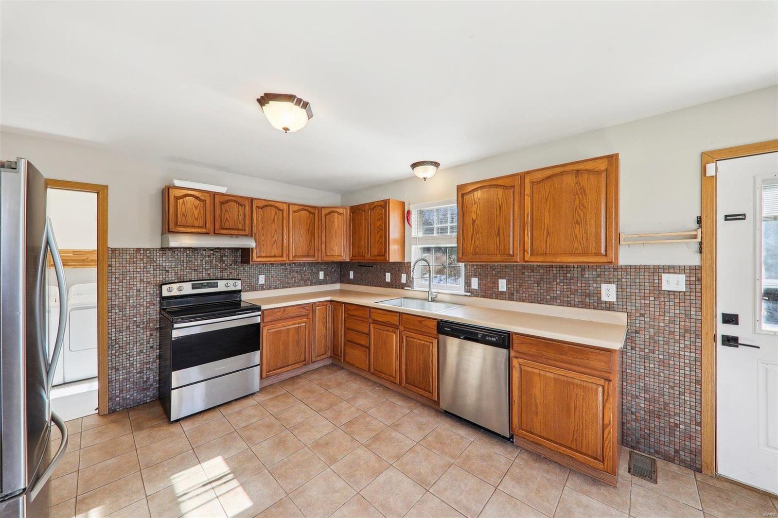4043 E Shore Drive Property Photo 19