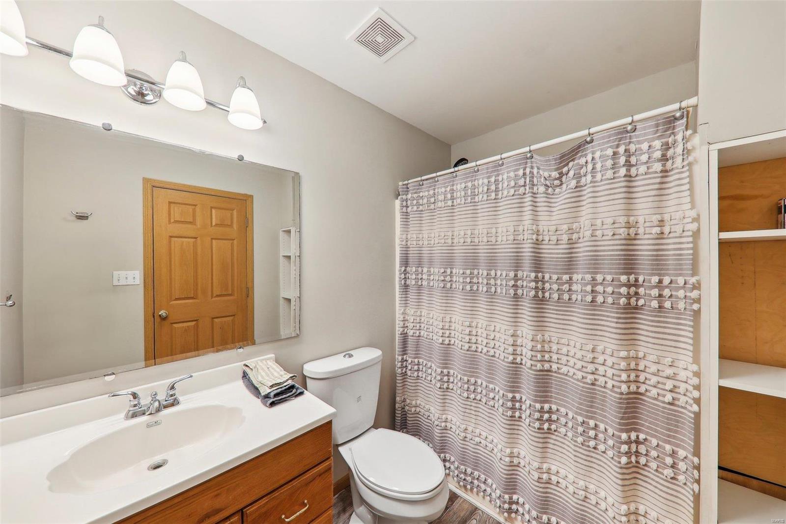 4043 E Shore Drive Property Photo 23