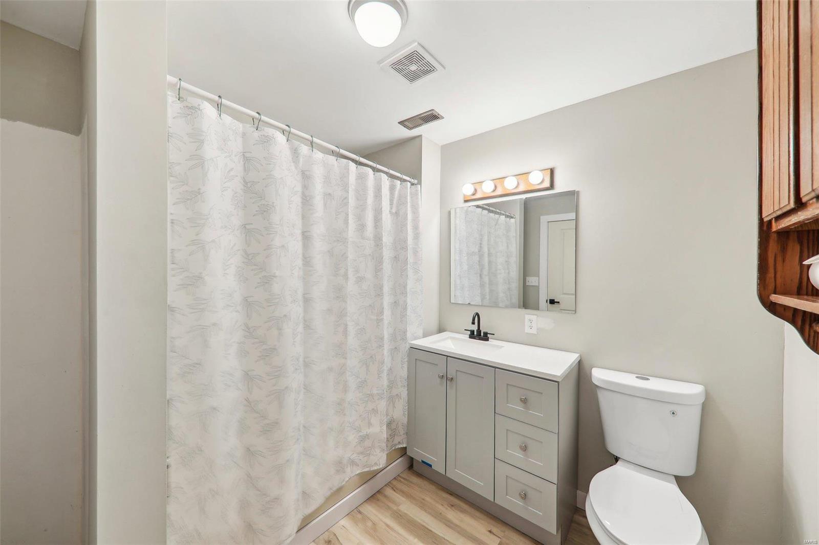 4043 E Shore Drive Property Photo 36