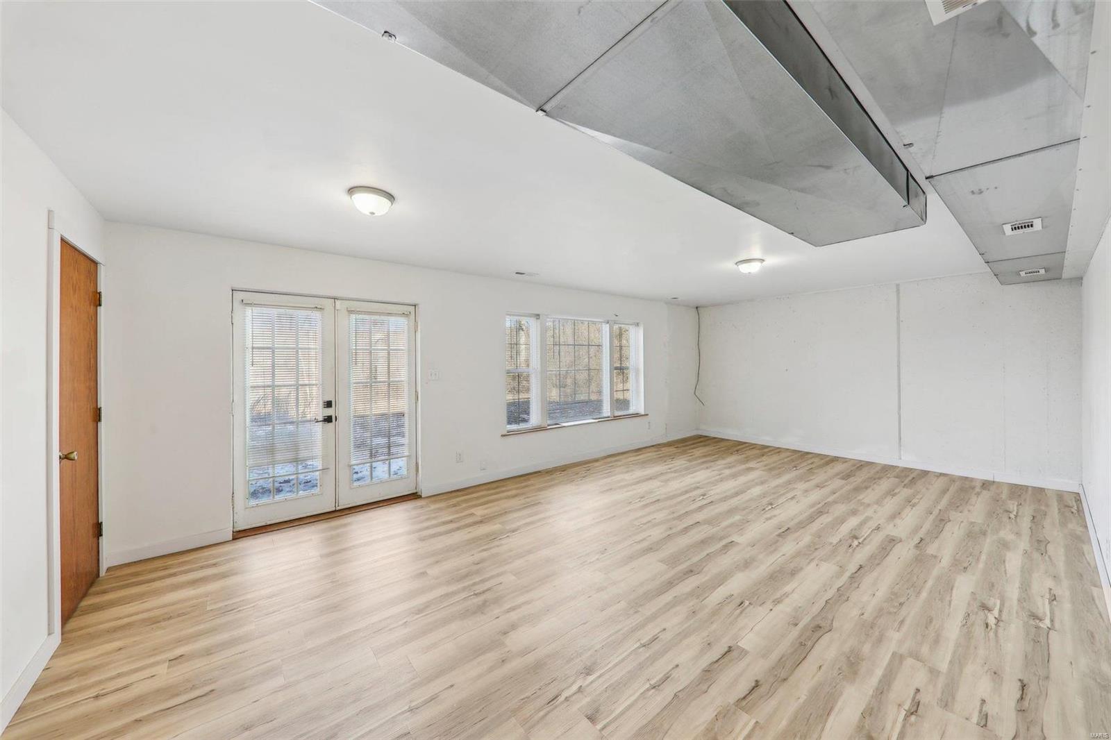 4043 E Shore Drive Property Photo 40