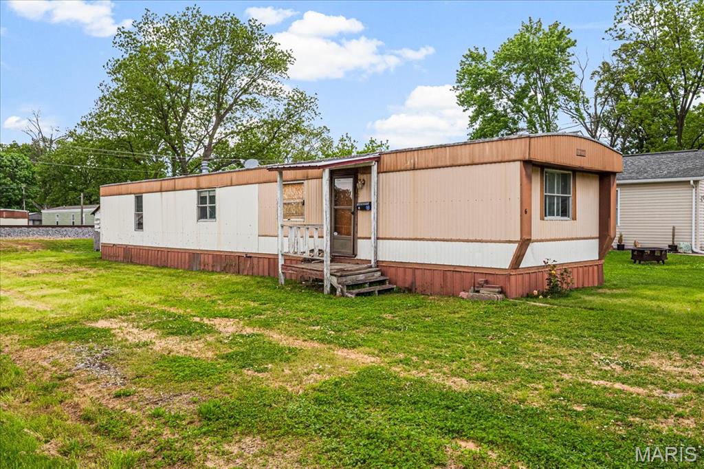 6 N Railroad Street