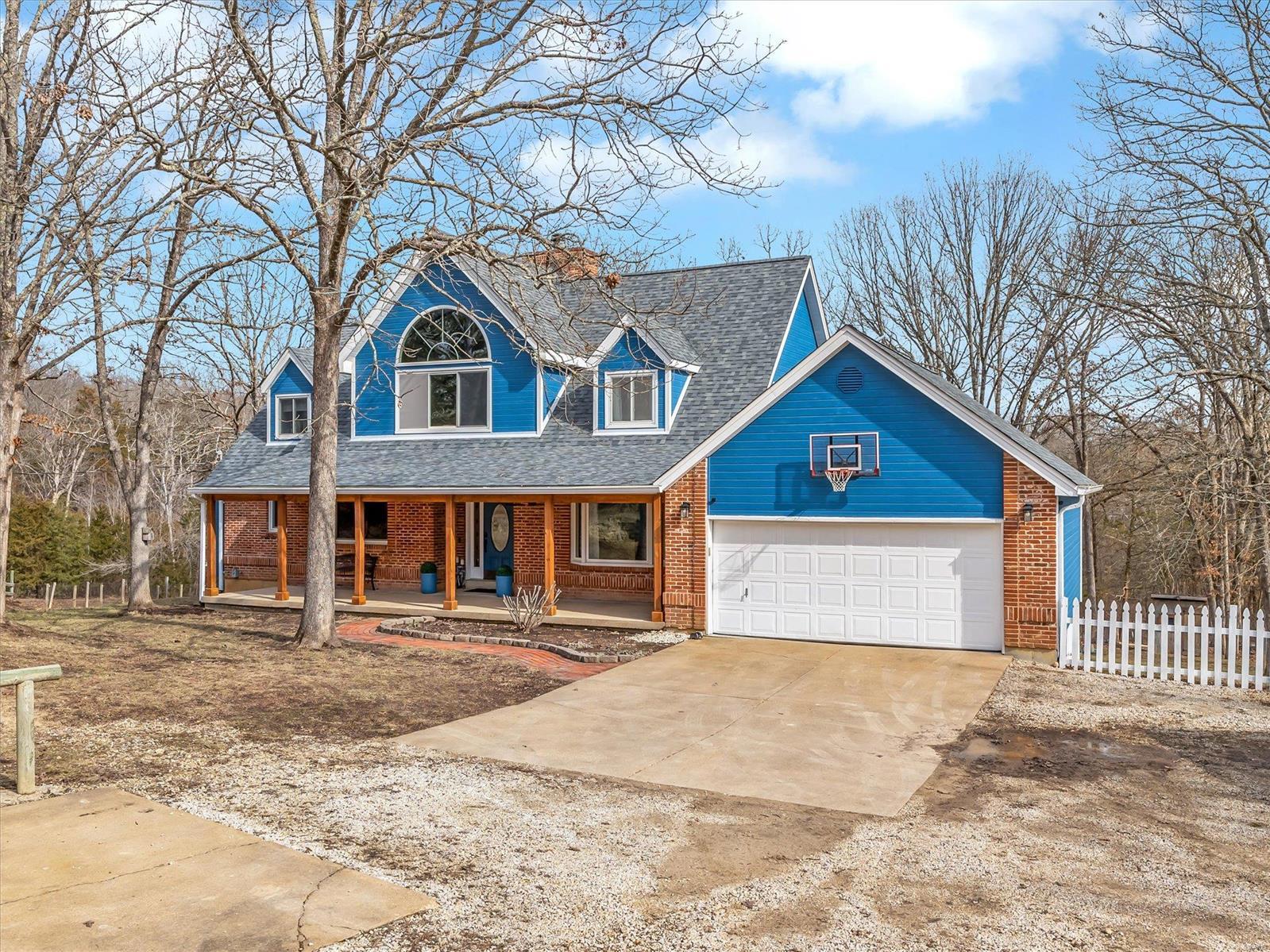 8562 Lizard Lane Property Photo 4