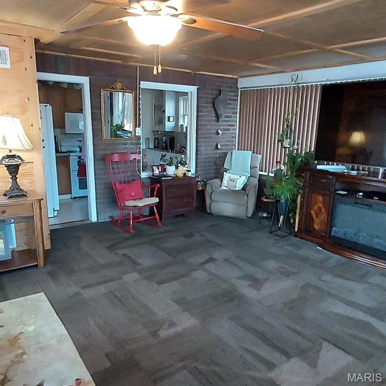 2106 Lackland Road Property Photo 15