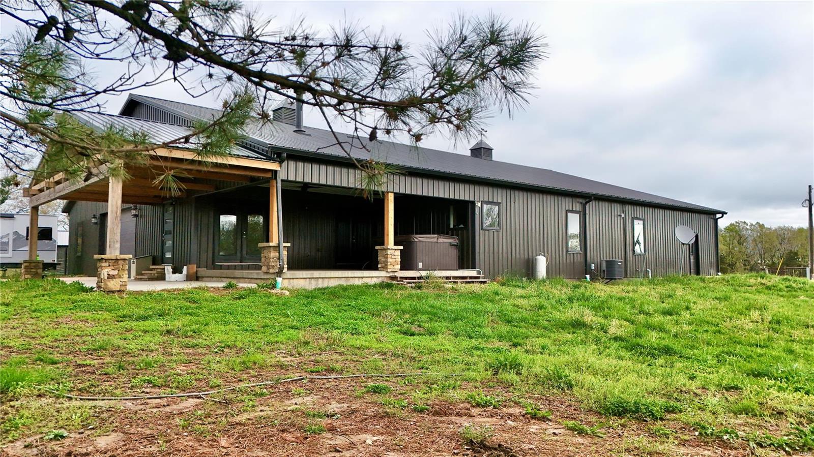 15096 Highway T Property Photo 1
