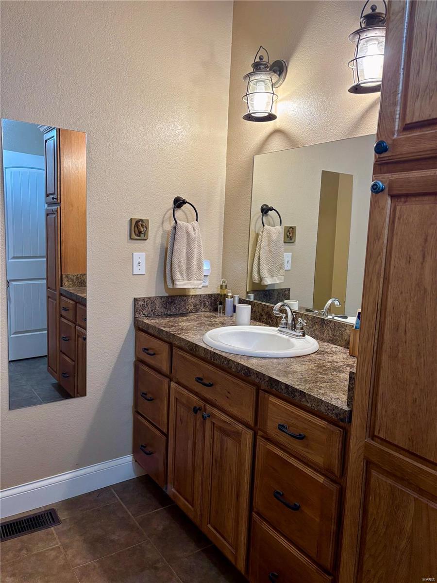 15096 Highway T Property Photo 25