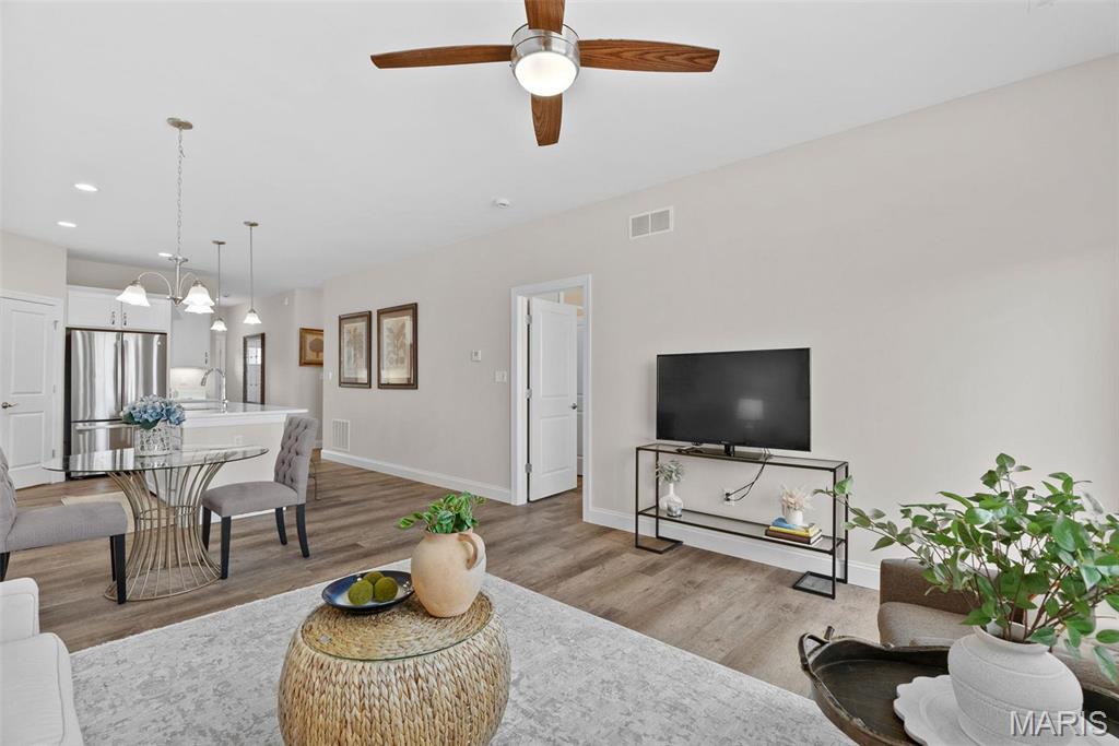 885 Walter Way Property Photo 16