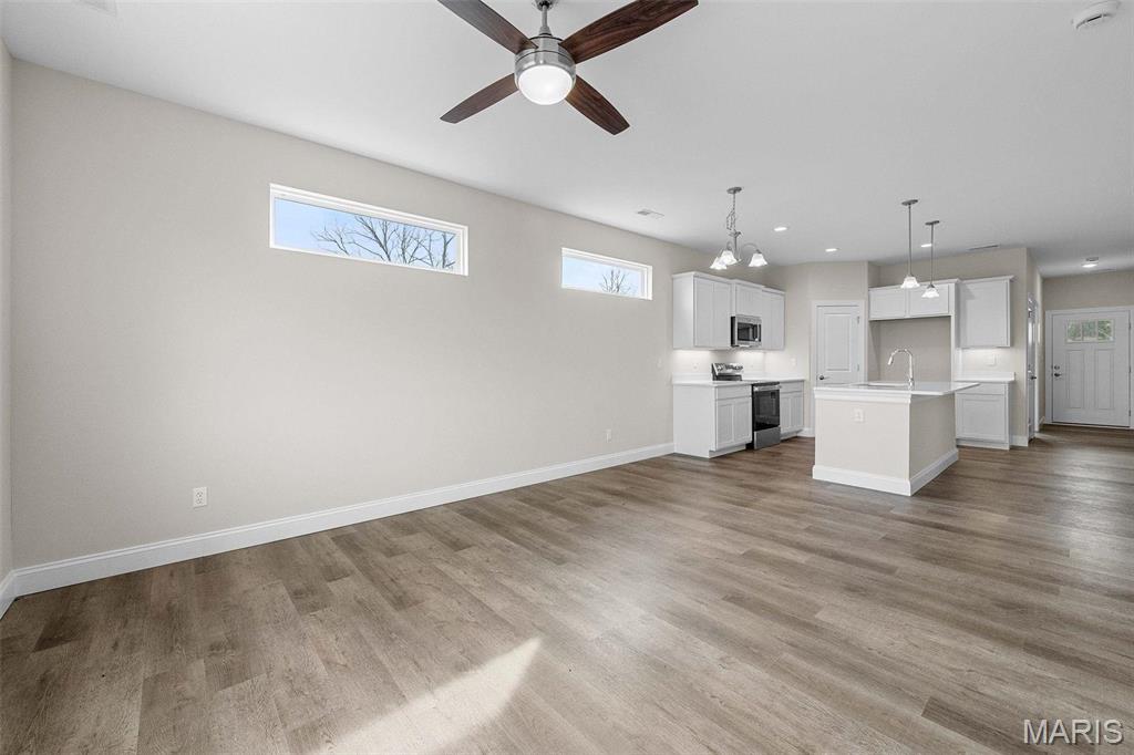 881 Walter Way Property Photo 10