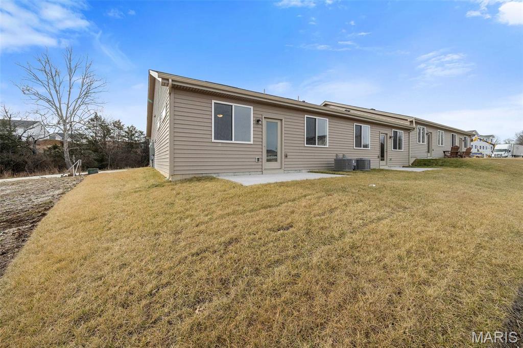 881 Walter Way Property Photo 15