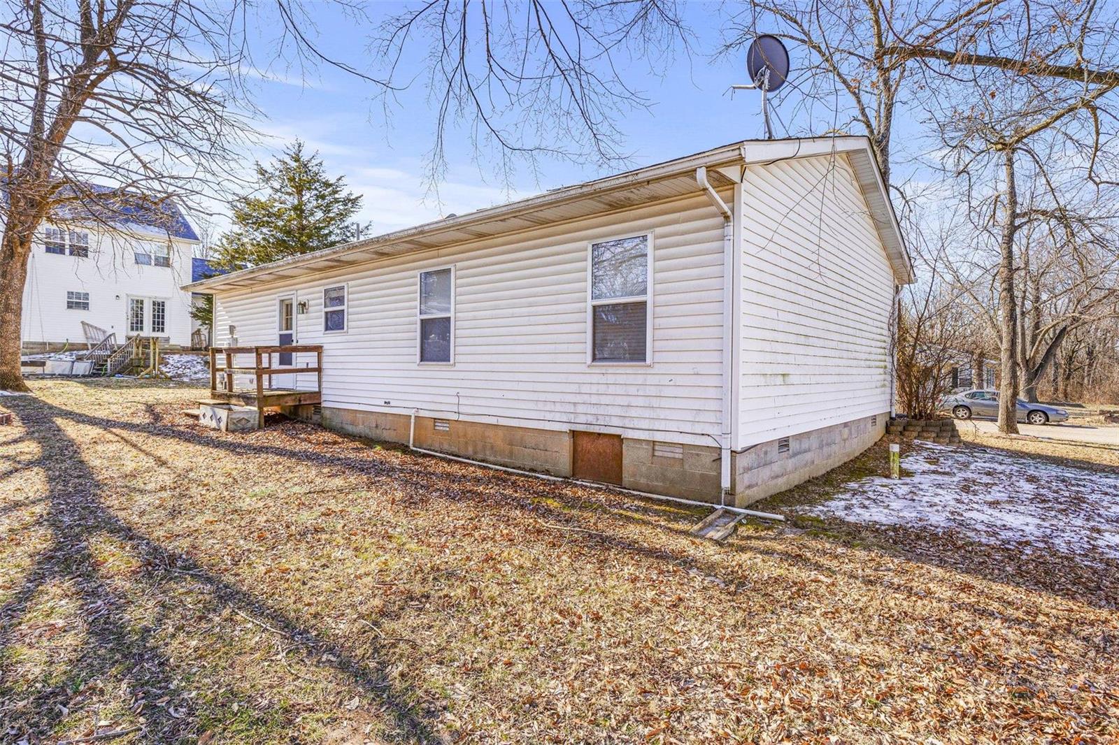 596 Huntleigh Court Property Photo 4