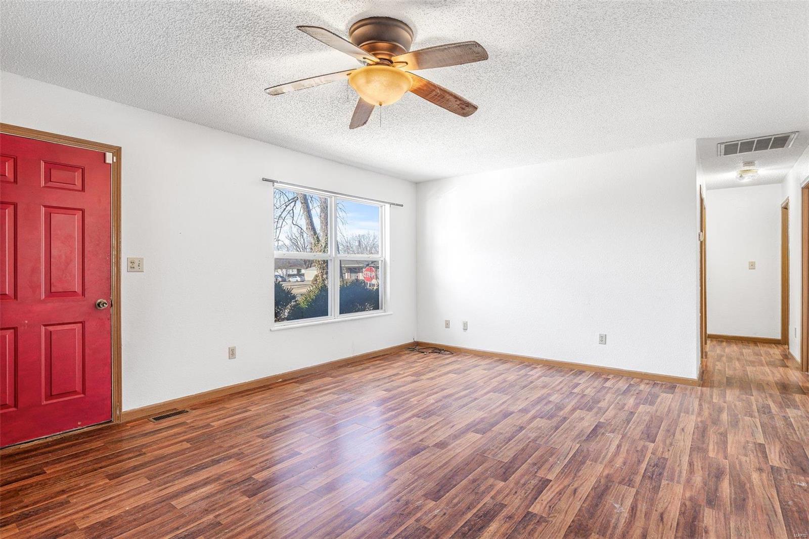 596 Huntleigh Court Property Photo 10