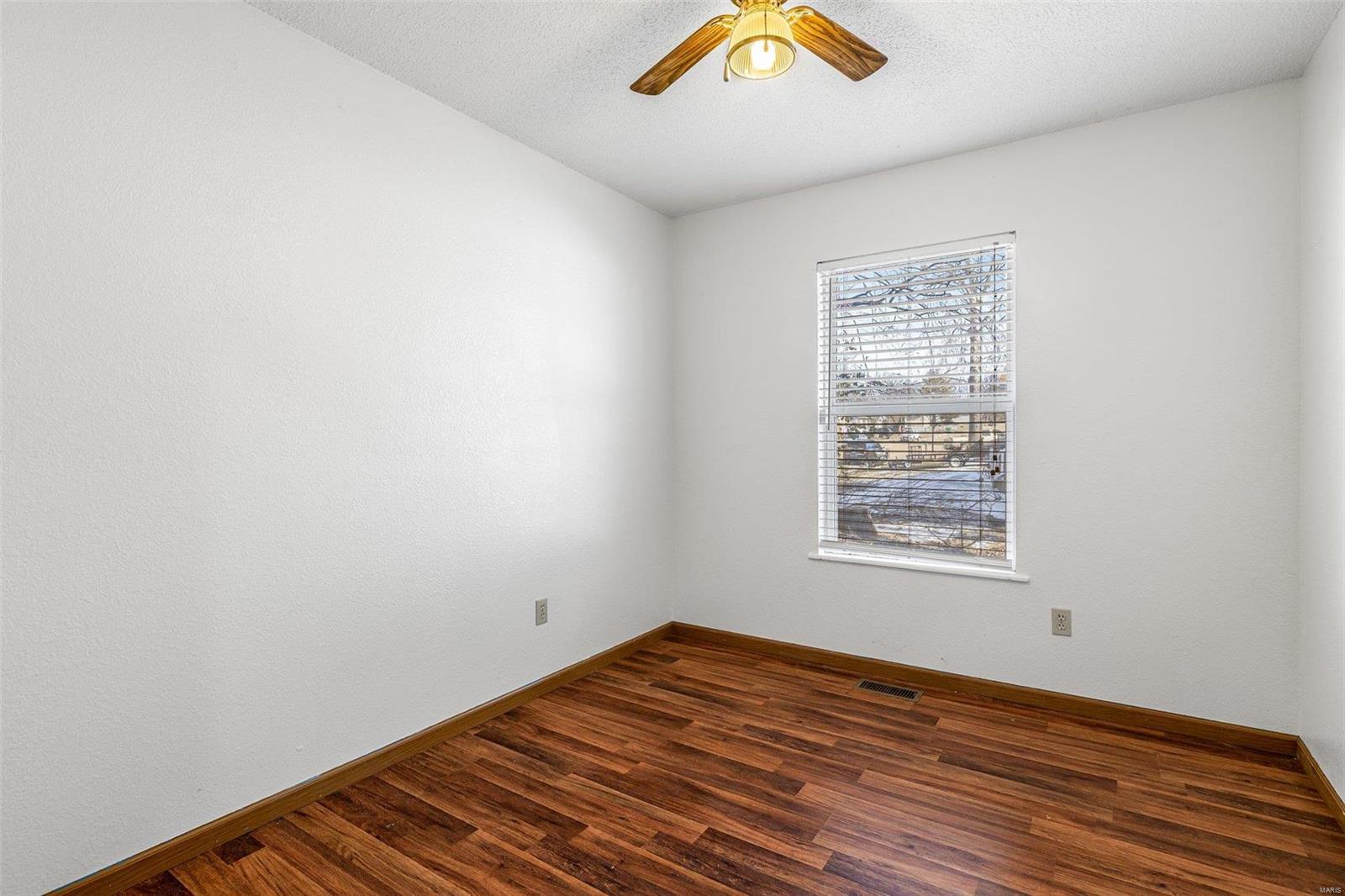 596 Huntleigh Court Property Photo 20