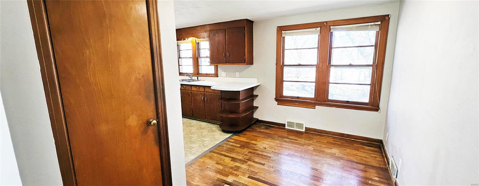1606 New Madrid Street Property Photo 5