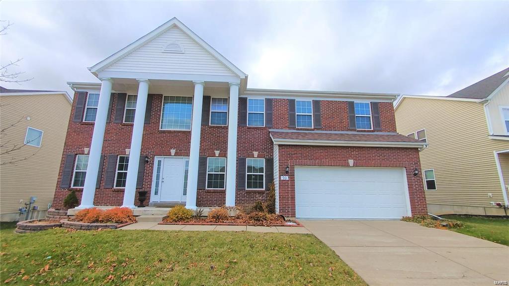 90 Fountainview Drive Property Photo 1