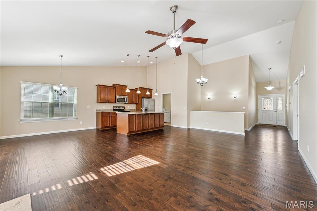 922 Daffodil Ridge Drive Property Photo 10