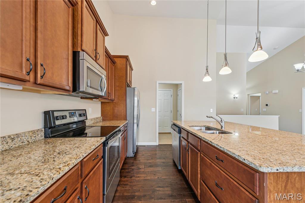 922 Daffodil Ridge Drive Property Photo 12
