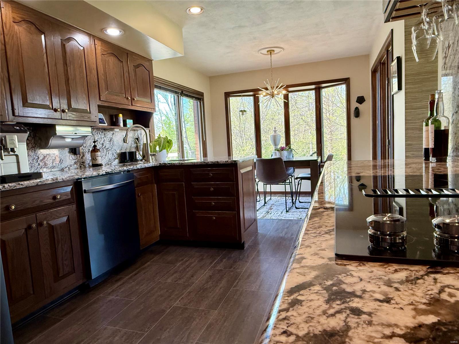 717 Ozark Drive Property Photo 12