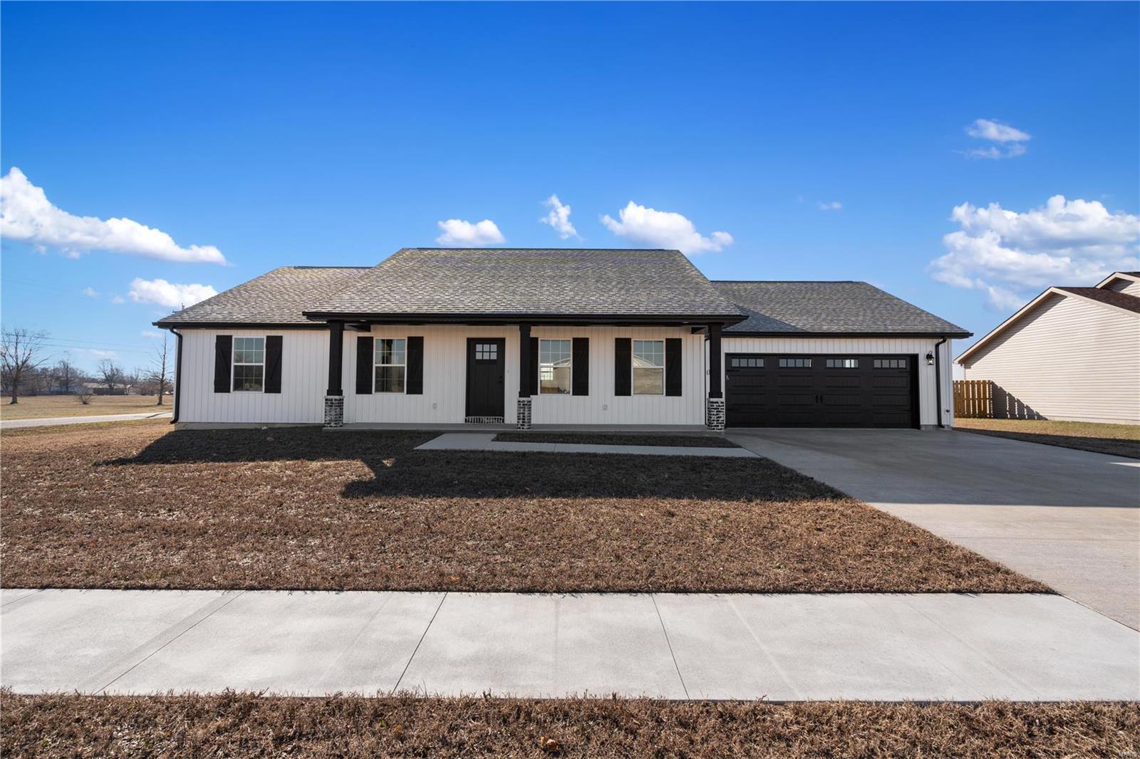 Undefined Property Photo 1