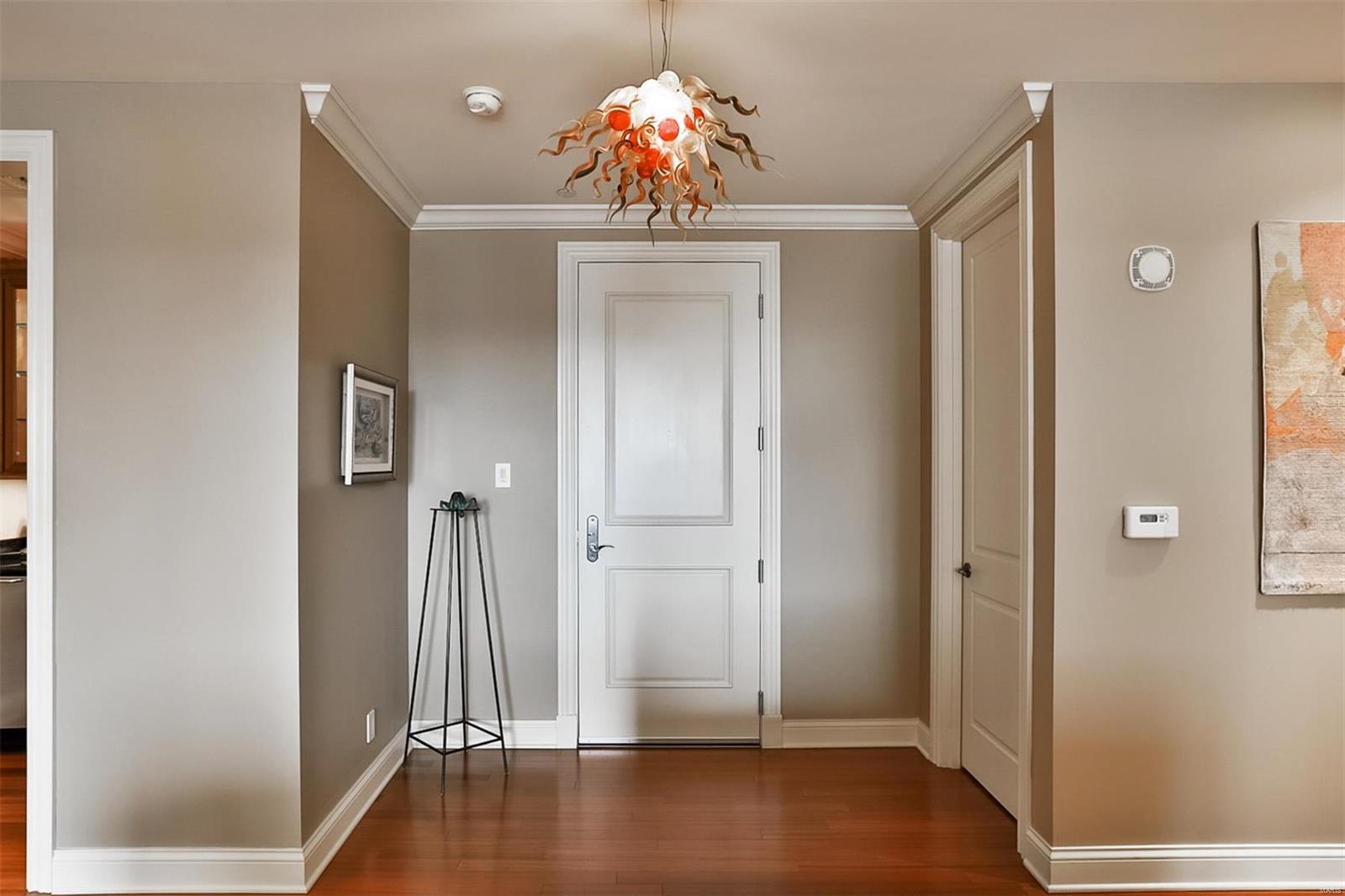155 Carondelet Plaza 600 Property Photo 6