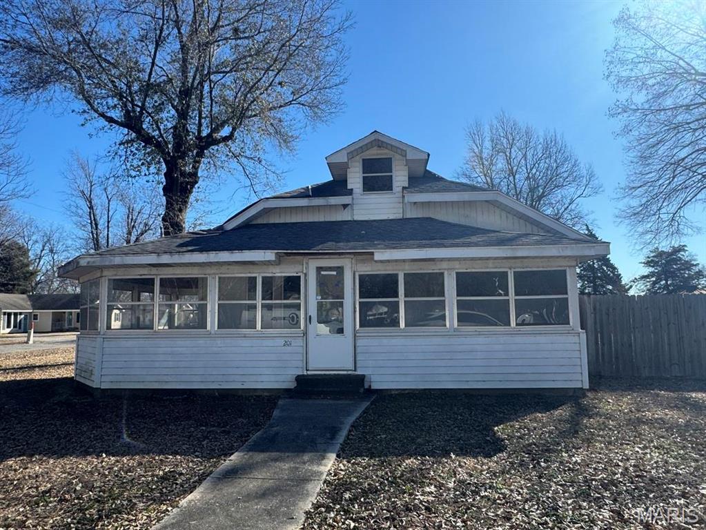 201 Pine Street