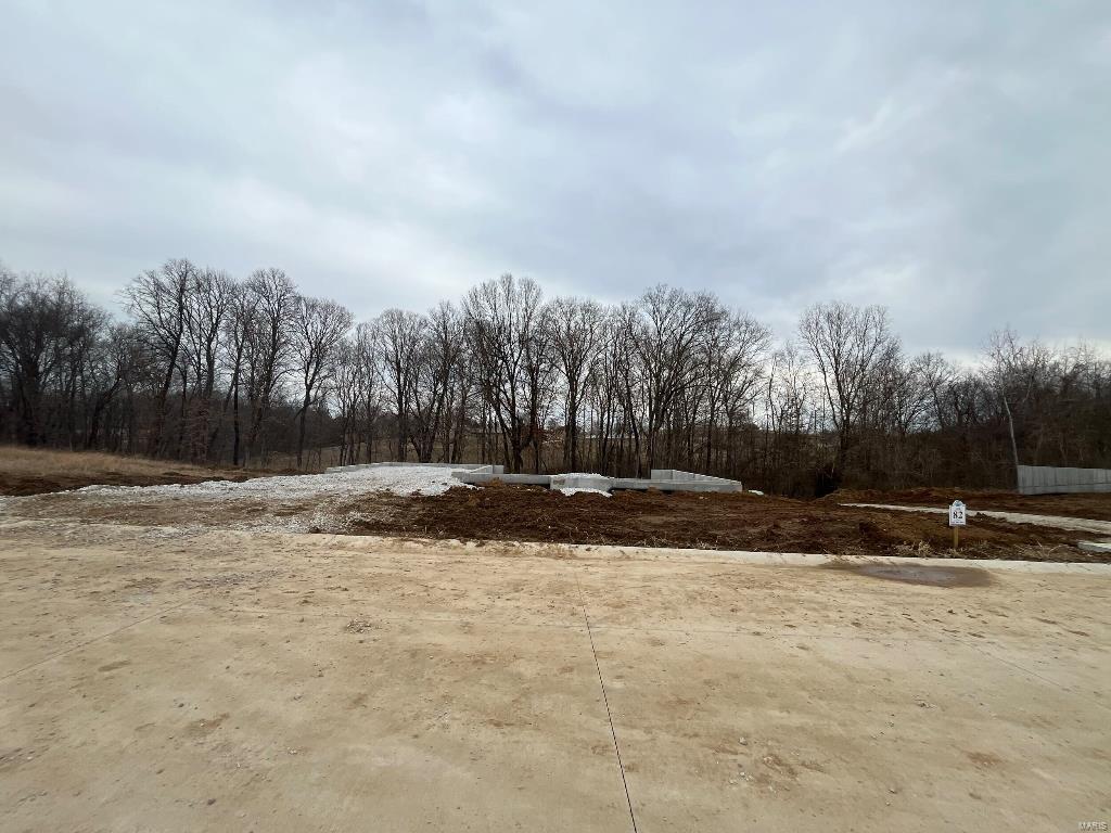 816 Lakeway Drive Property Photo 3