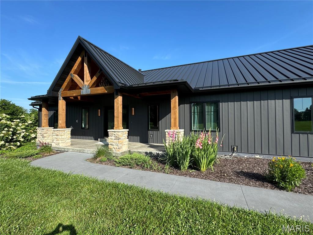 2091 Frene Creek Road Property Photo 1