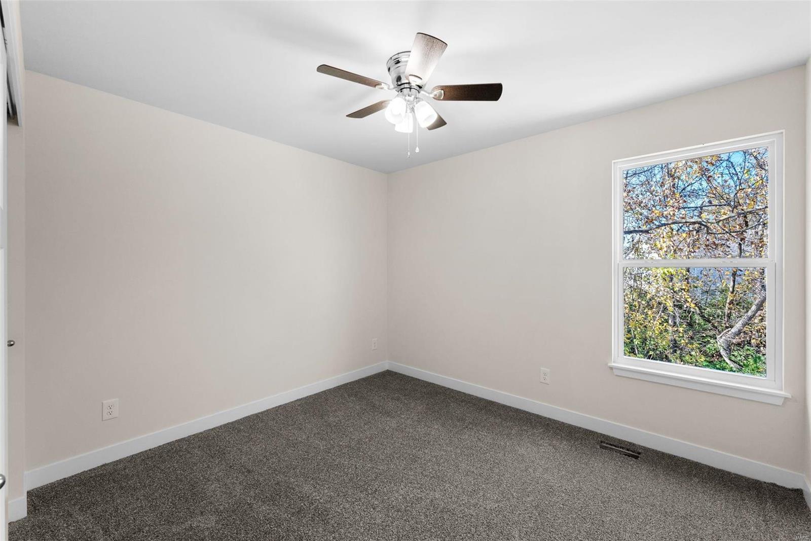 122 Grindstone Court Property Photo 18