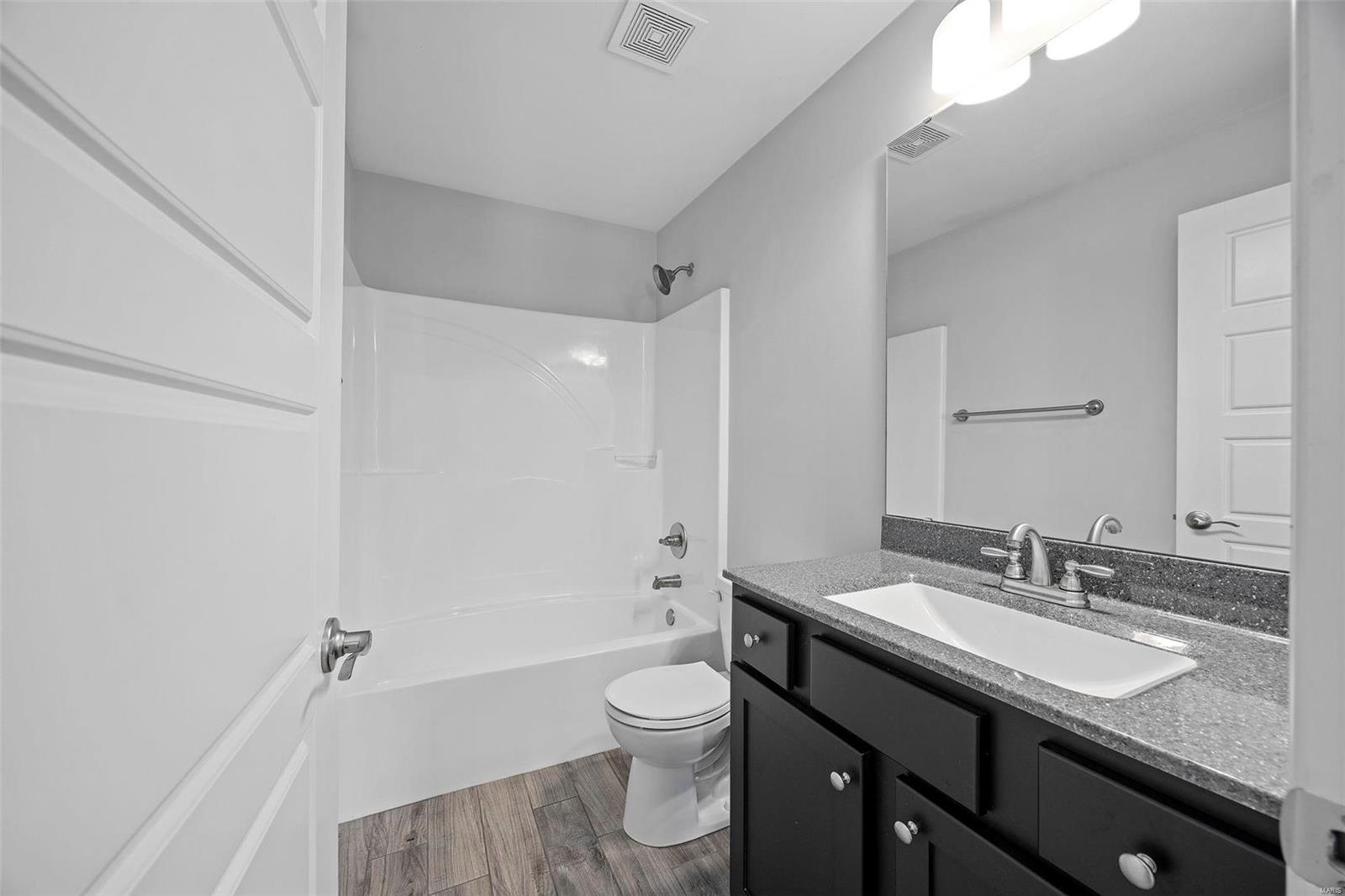 405 Split Rail Dr. Property Photo 4