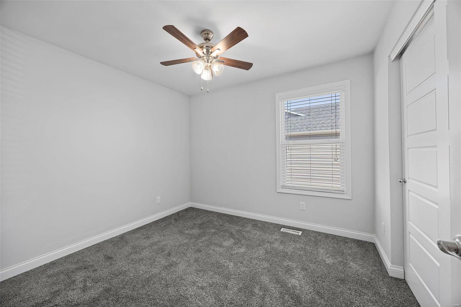 405 Split Rail Dr. Property Photo 5