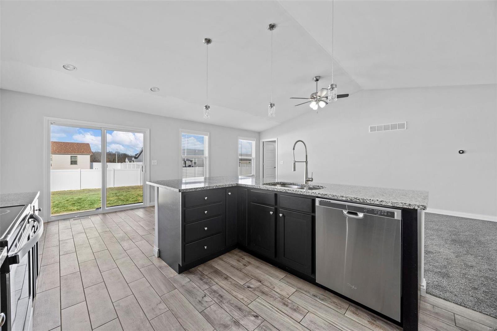 405 Split Rail Dr. Property Photo 12