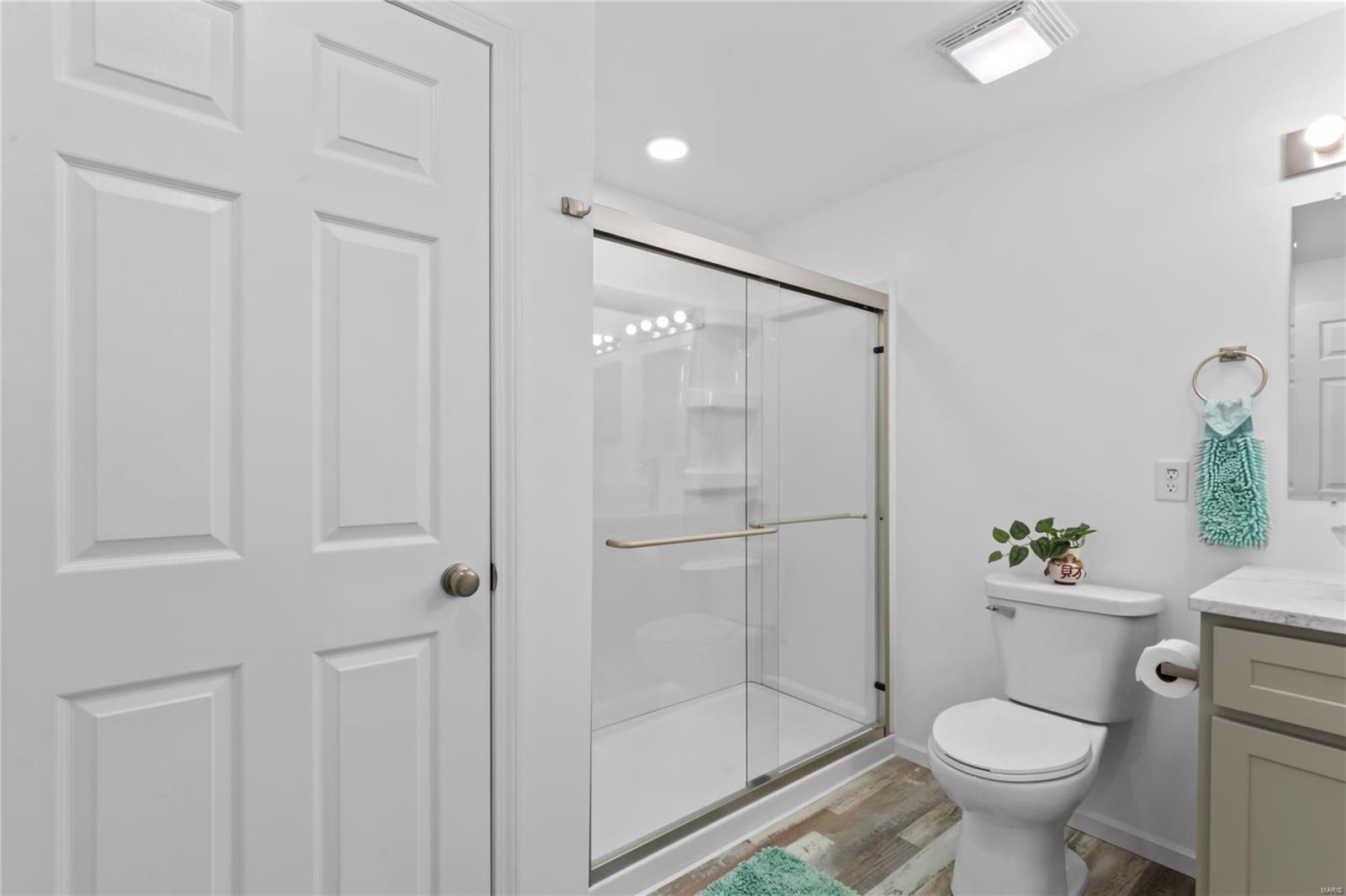 813 Boulder Crest Court Property Photo 23