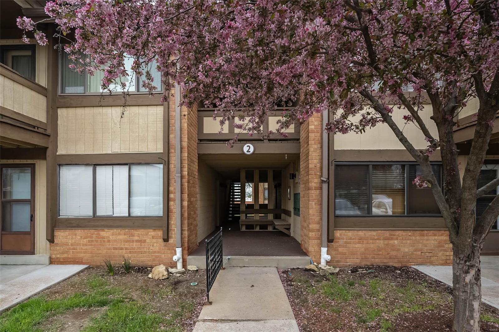 2 Fairways Circle J Property Photo 1