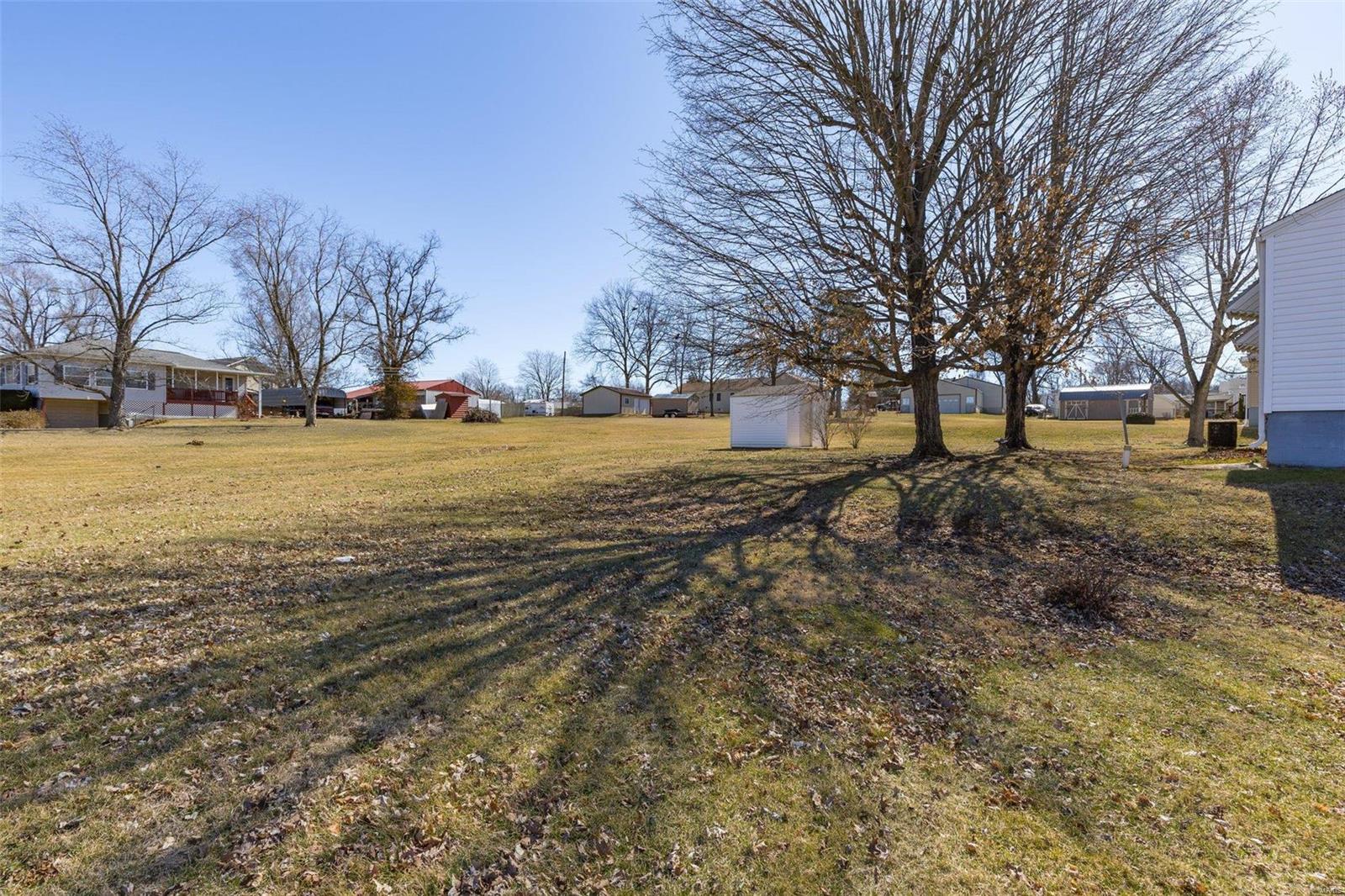 440 N Division Property Photo 6