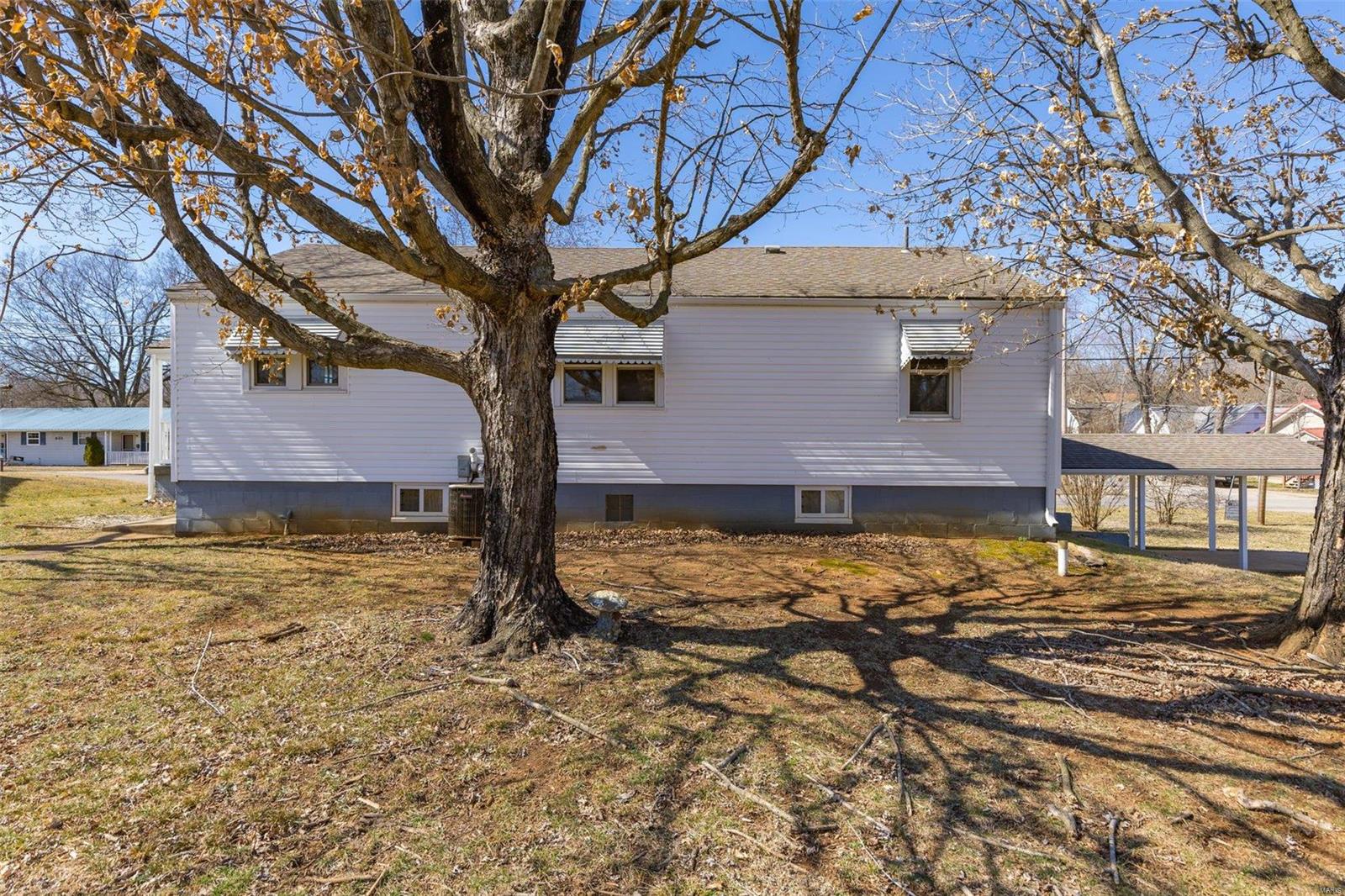 440 N Division Property Photo 8