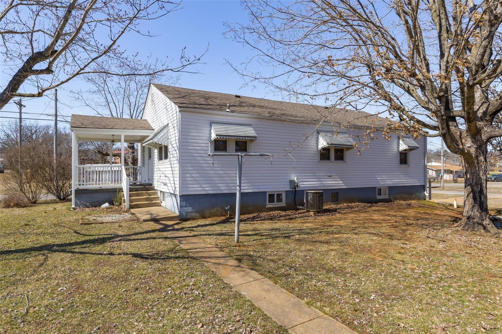 440 N Division Property Photo 10
