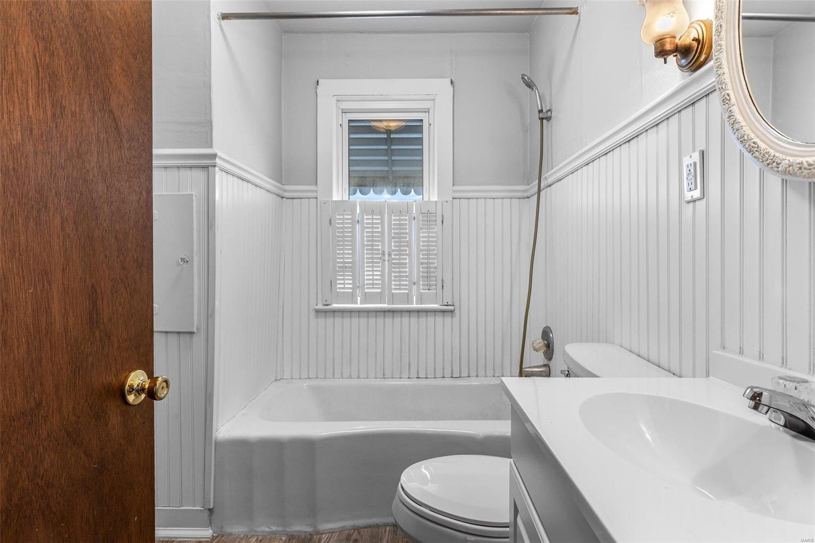 440 N Division Property Photo 16