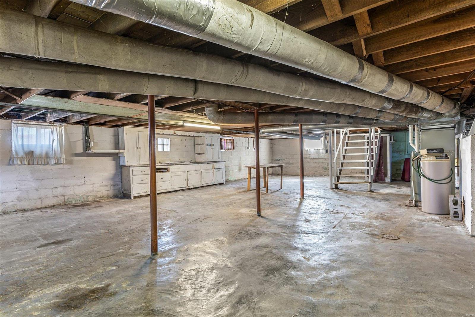 440 N Division Property Photo 18